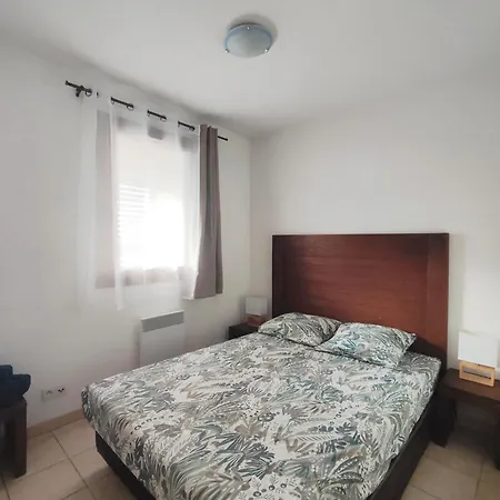 Apartment Avec Clim Et Parking A Uzes